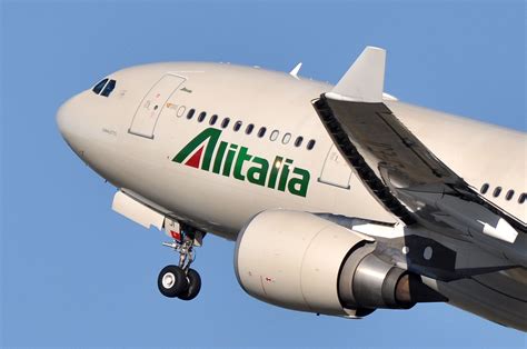Alitalia Reviews and Flights (with pictures) .